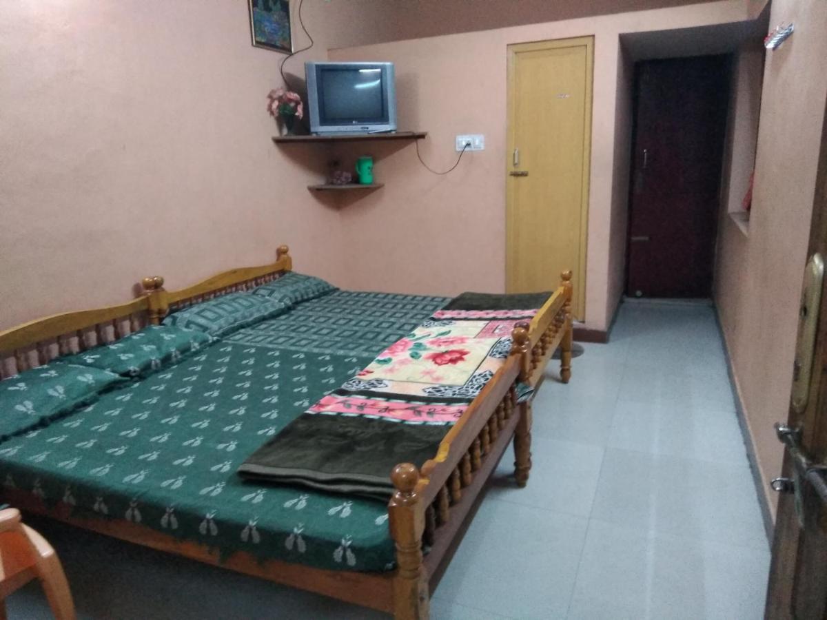 Maniis Homestay Vālpārai Eksteriør bilde