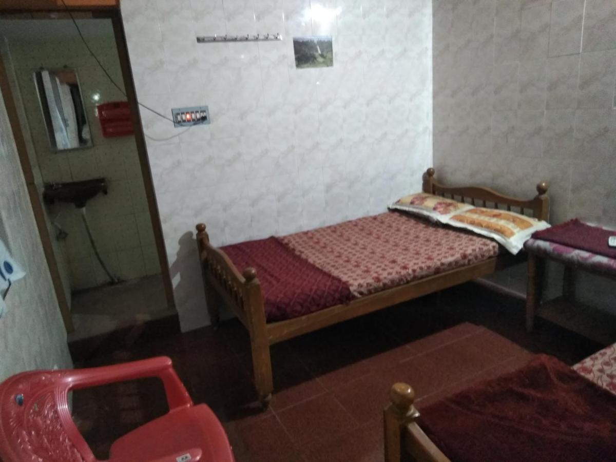 Maniis Homestay Vālpārai Eksteriør bilde